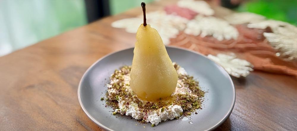 Pears with Qeshta